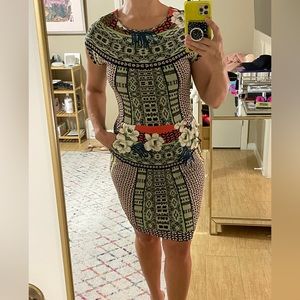 Etro Milano Stretch Mini Dress w/Pockets! Unique print. Like New!!